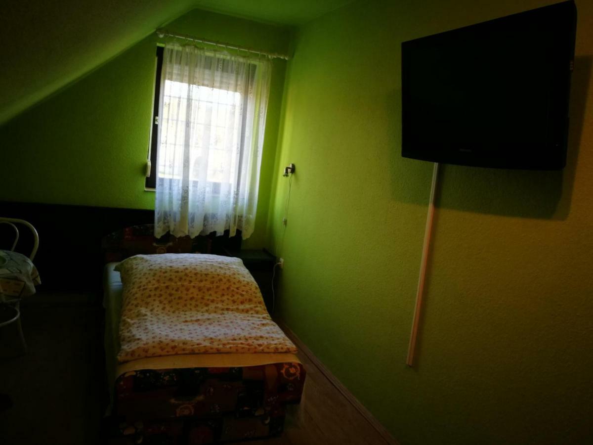 Paterdombi Vendeghaz Hotell Zalaegerszeg Exteriör bild