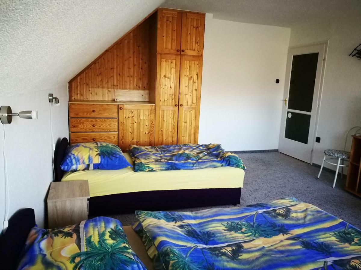Paterdombi Vendeghaz Hotell Zalaegerszeg Exteriör bild
