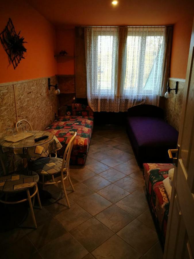 Paterdombi Vendeghaz Hotell Zalaegerszeg Exteriör bild