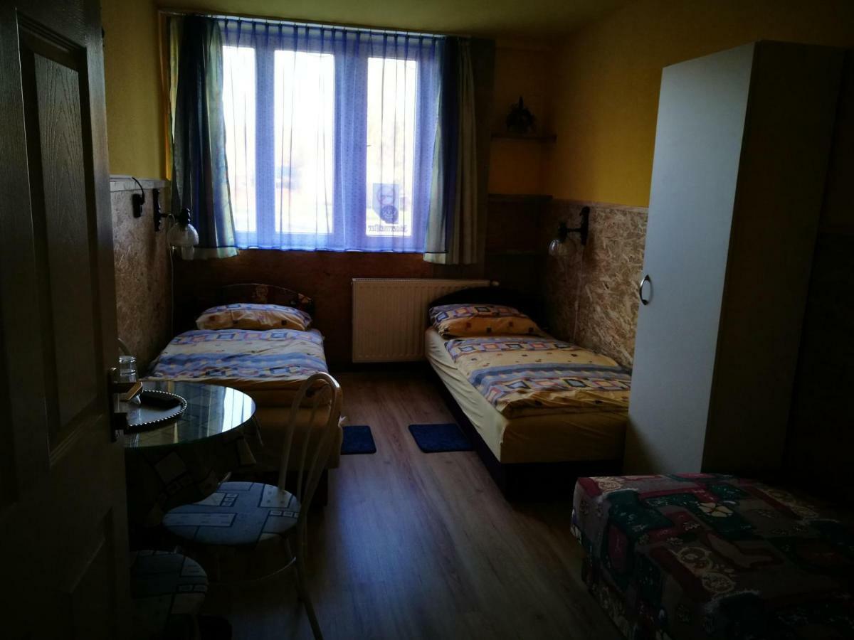 Paterdombi Vendeghaz Hotell Zalaegerszeg Exteriör bild